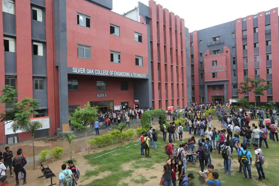 out side view of Silver Oak College of Engineering & Technology (SOCET)